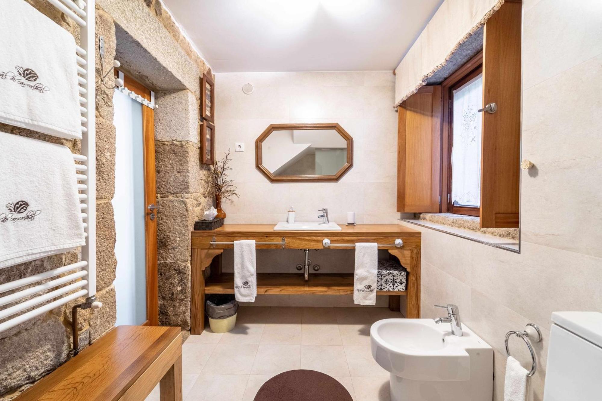 Casas Casal Do Carvalhal - Agroturismo อามาเรส ภายนอก รูปภาพ